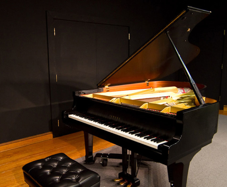 【天艺Piano】--严选上品Yamaha二手演奏级钢琴，北美最高性价比，热销中!
